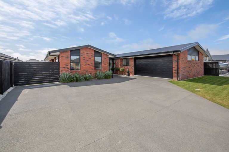 Photo of property in 24 Lilian Street, Kaiapoi, 7630