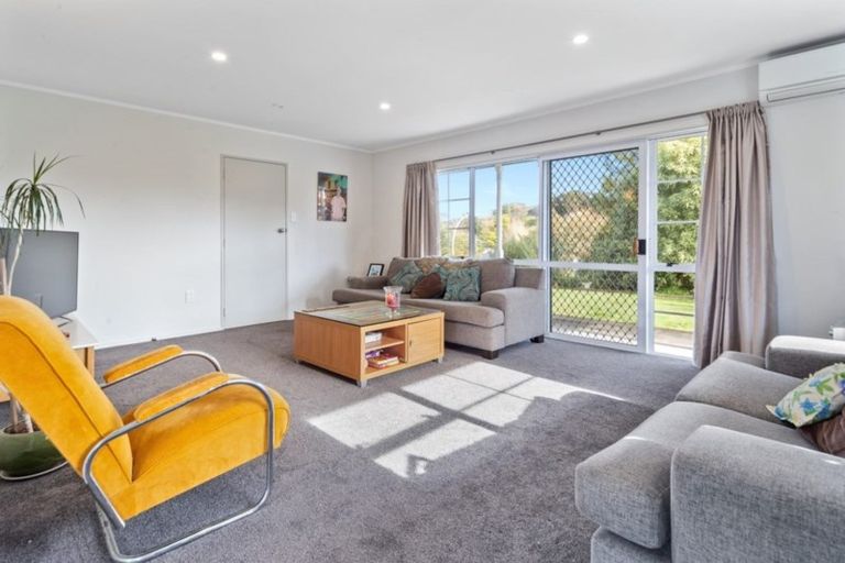 Photo of property in 37 Lachlan Drive, Dinsdale, Hamilton, 3204