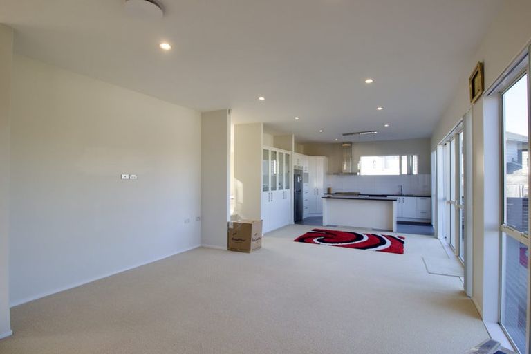 Photo of property in 16 Lucca Crescent, Flat Bush, Auckland, 2019