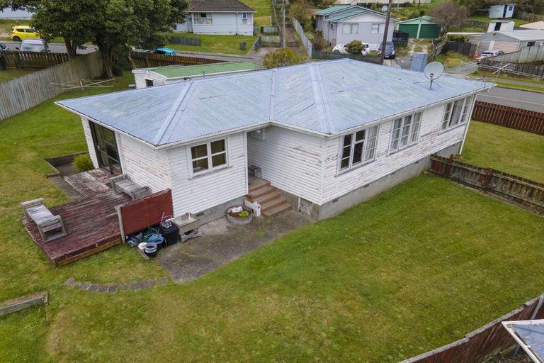 Photo of property in 75 Hampshire Street, Cannons Creek, Porirua, 5024