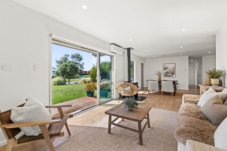 Photo of property in 14 Cape Grove, Haumoana, 4180