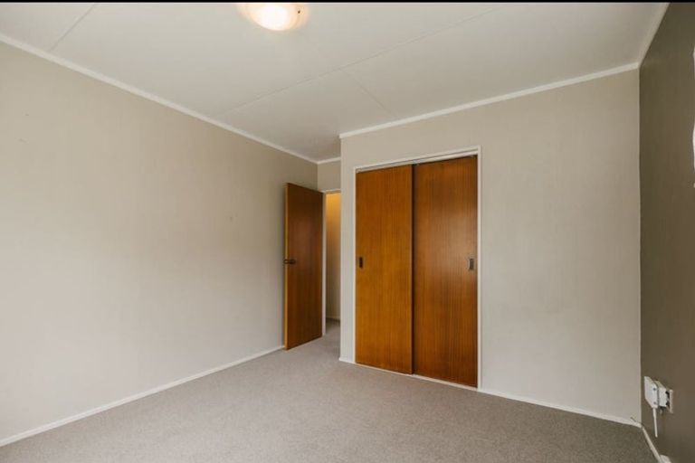 Photo of property in 57 Abraham Crescent, Milson, Palmerston North, 4414