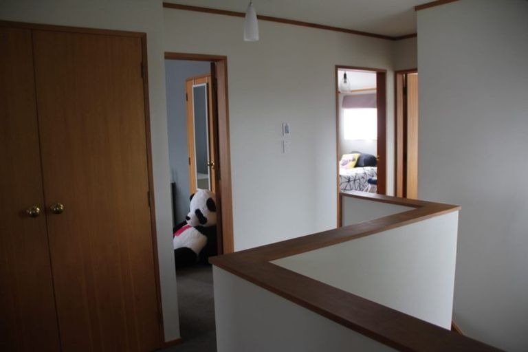 Photo of property in 32 Burbank Crescent, Churton Park, Wellington, 6037