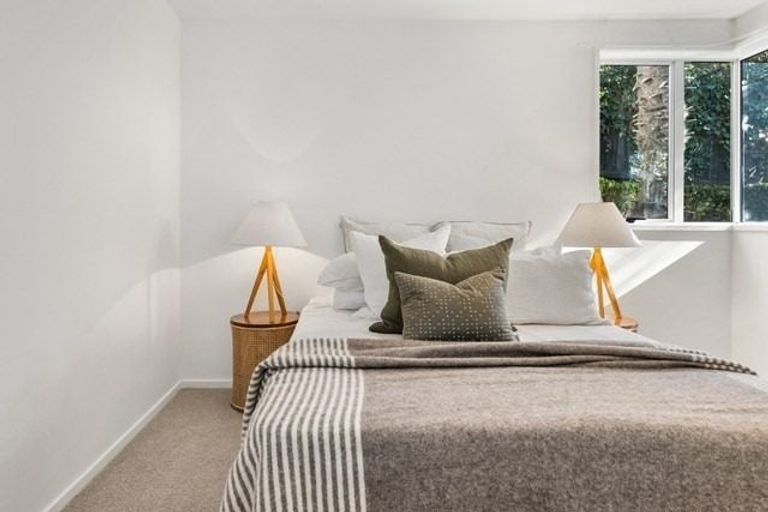 Photo of property in 1 Overdale Drive, Cashmere, Christchurch, 8022