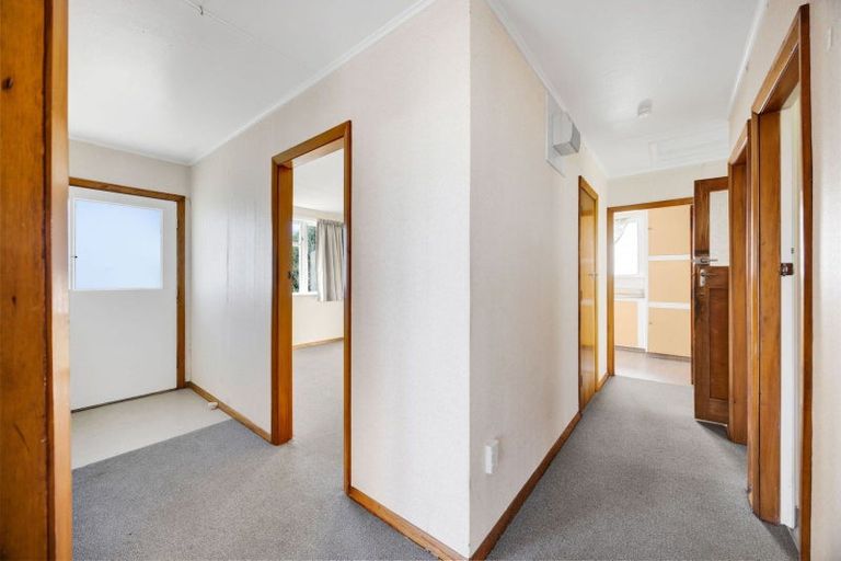 Photo of property in 63 Cook Street, Marfell, New Plymouth, 4310