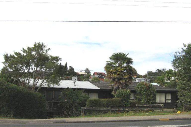 Photo of property in 100b Godley Road, Green Bay, Auckland, 0604
