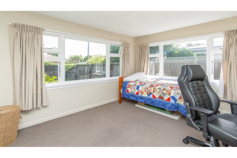 Photo of property in 19 Moreland Avenue, Papanui, Christchurch, 8053