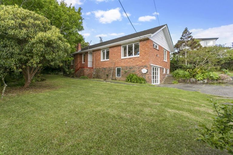Photo of property in 27 Merriefield Avenue, Forrest Hill, Auckland, 0620