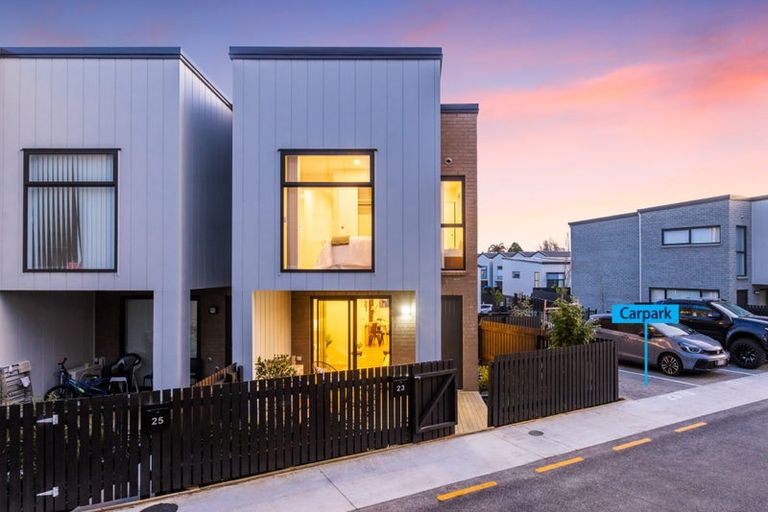Photo of property in 23 Tukari Lane, Mangere Bridge, Auckland, 2022
