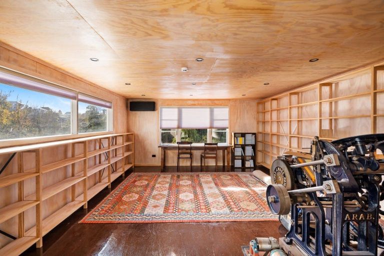 Photo of property in 15 Colenso Avenue, Hospital Hill, Napier, 4110