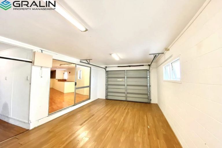 Photo of property in 11 Dundas Place, Henderson, Auckland, 0612