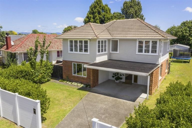 Photo of property in 53 Beach Road, Te Atatu Peninsula, Auckland, 0610