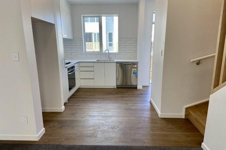 Photo of property in 30u2 Pirie Street, Mount Victoria, Wellington, 6011