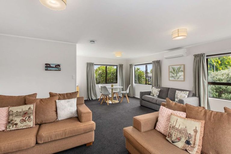 Photo of property in 49 Riverside Drive, Waiuku, 2123