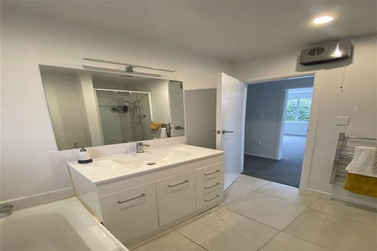 Photo of property in 10 Glen Place, Parklands, Christchurch, 8083