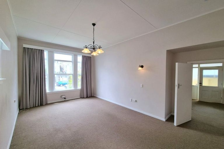 Photo of property in 4 Manley Terrace, Newtown, Wellington, 6021