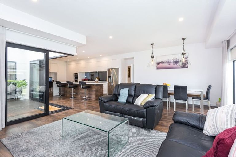 Photo of property in 14 Hazelnut Avenue, Prebbleton, 7604