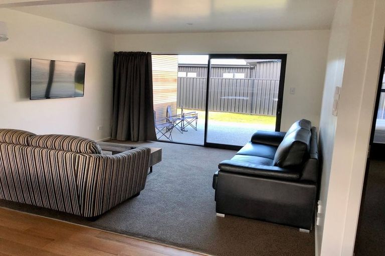 Photo of property in 19 Kingfisher Crescent, Albert Town, Wanaka, 9305