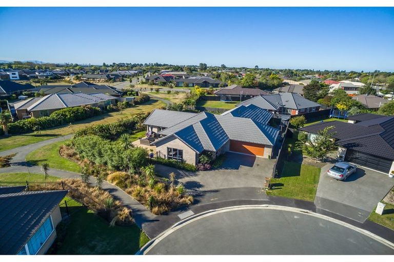 Photo of property in 20 Dunaverty Place, Broomfield, Christchurch, 8042