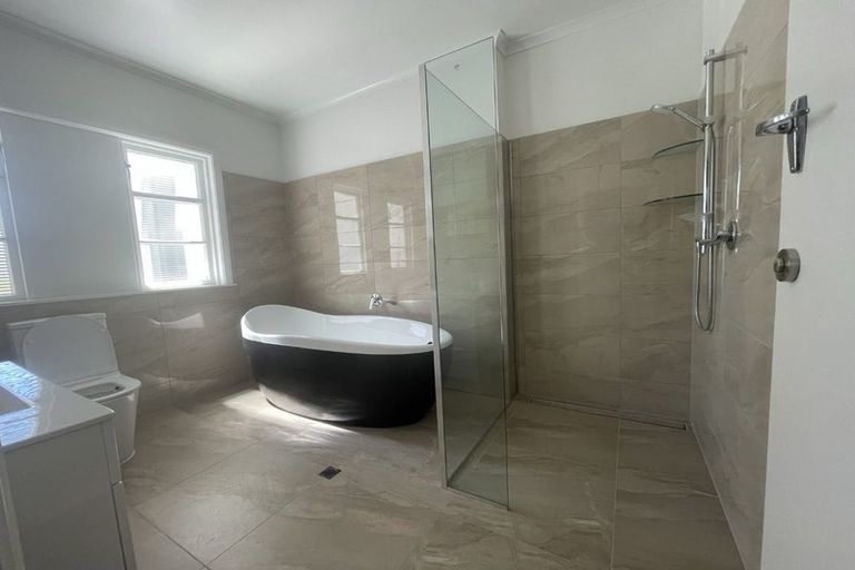 Photo of property in 41 Lucknow Terrace, Khandallah, Wellington, 6035