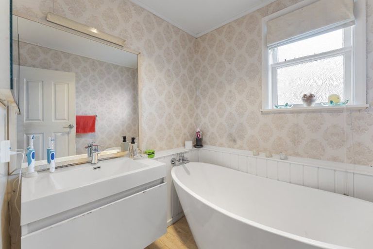 Photo of property in 28 Hudson Avenue, Ebdentown, Upper Hutt, 5018