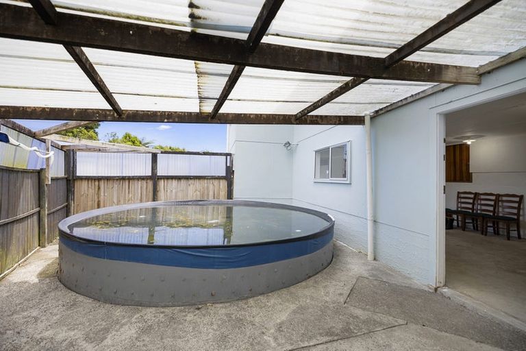 Photo of property in 14 Oawai Place, Marfell, New Plymouth, 4310