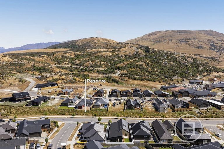 Photo of property in 61 Drysdale Road, Jacks Point, 9371