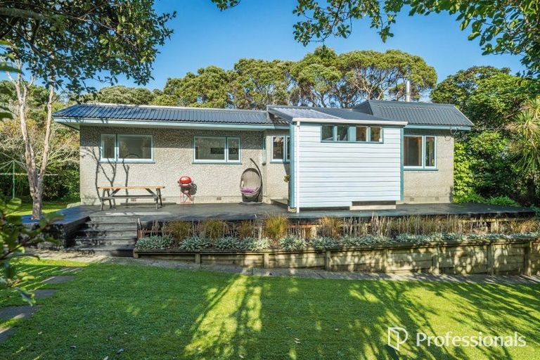 Photo of property in 20 London Road, Korokoro, Lower Hutt, 5012