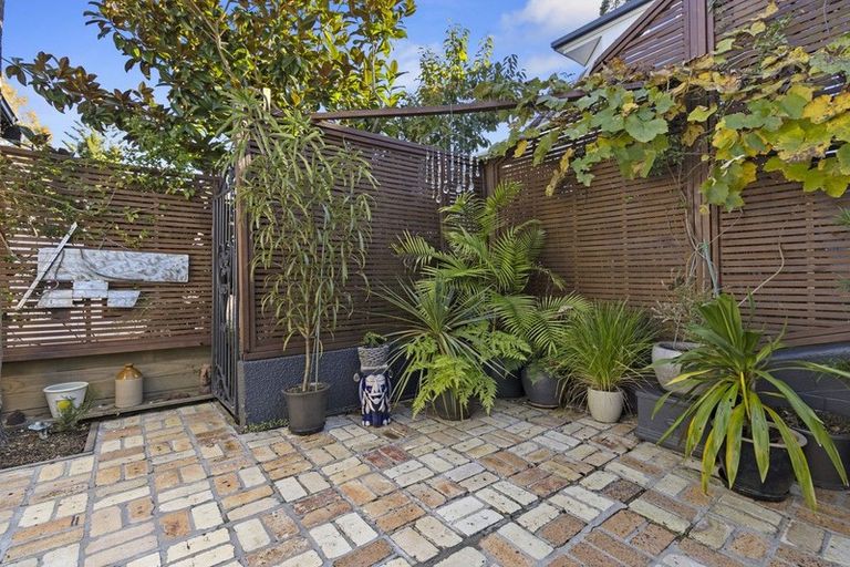 Photo of property in 112h Lake Road, Frankton, Hamilton, 3204