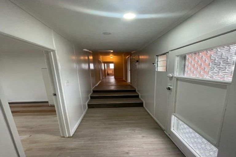 Photo of property in 37 Gloucester Road, Manurewa, Auckland, 2102