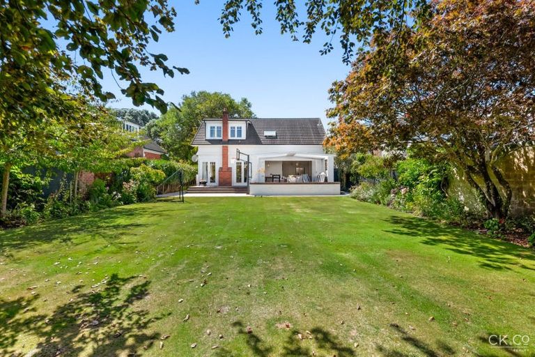 Photo of property in 16 Hinau Street, Woburn, Lower Hutt, 5010