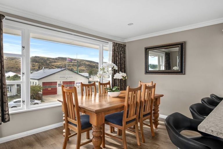 Photo of property in 107 Branxholm Street, Roxburgh, 9500