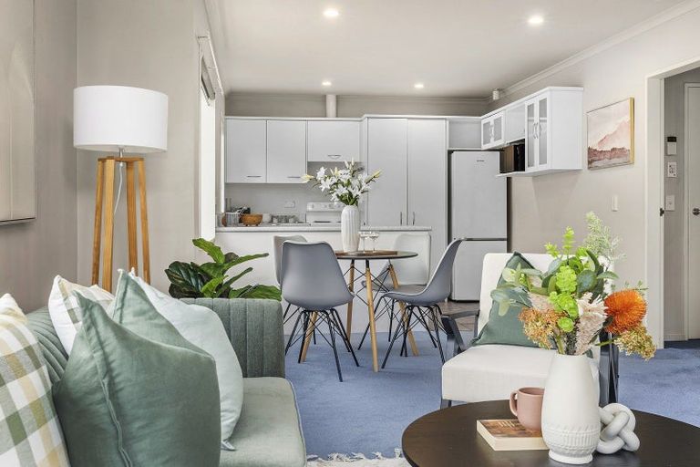 Photo of property in Miramar Villas, 2/3 Byron Street, Miramar, Wellington, 6022