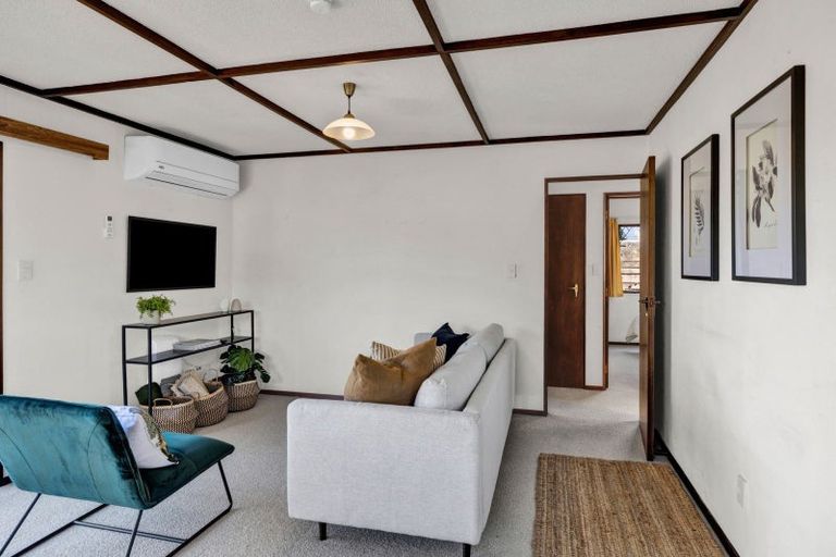 Photo of property in 1 Hawea Street, Merrilands, New Plymouth, 4312
