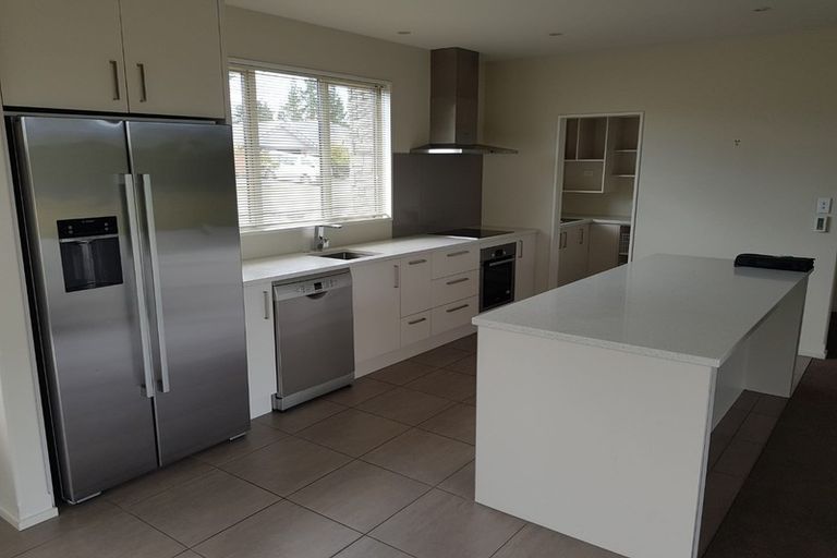 Photo of property in 52 Huntingdon Drive, Rangiora, 7400