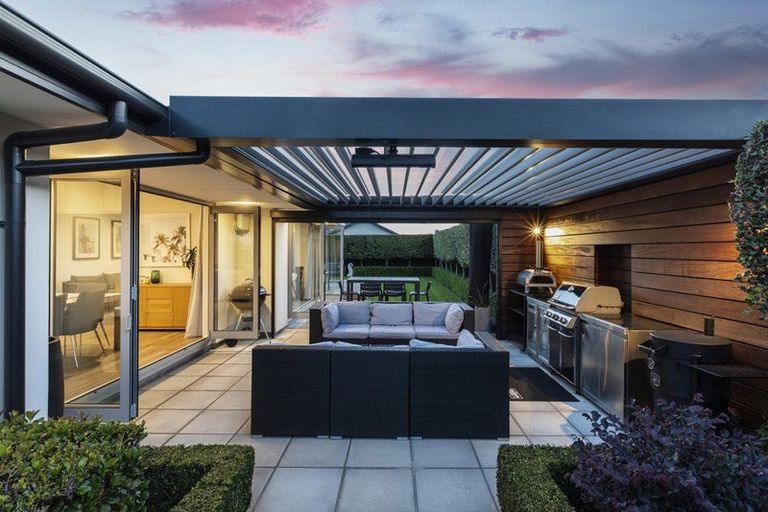 Photo of property in 135 Styx Mill Road, Casebrook, Christchurch, 8051