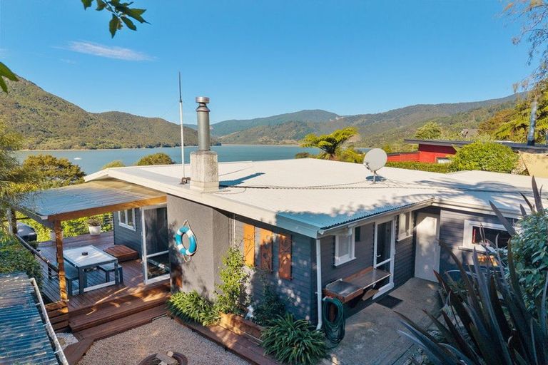 Photo of property in 83 Moenui Road, Havelock, Picton, 7281