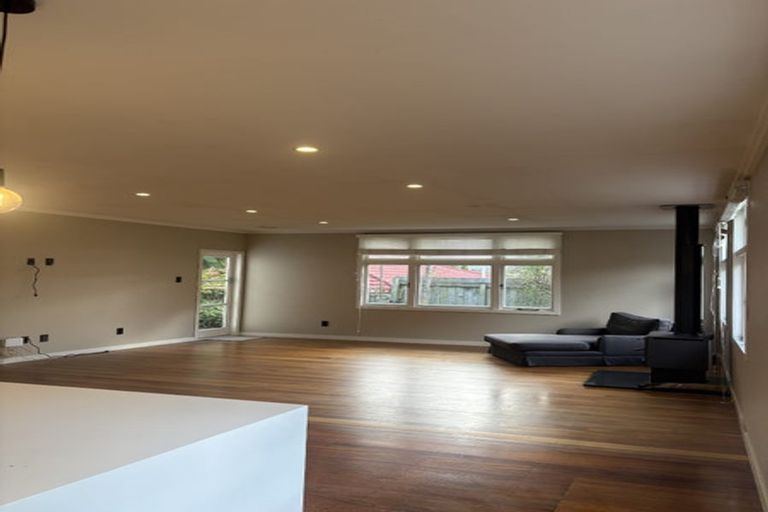 Photo of property in 119 Milton Road, Bluff Hill, Napier, 4110