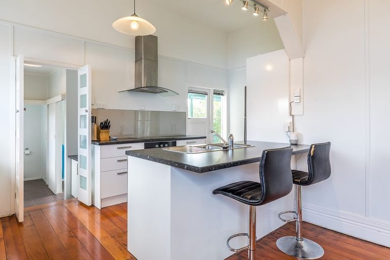 Photo of property in 60 Prospect Terrace, Pukekohe, 2120