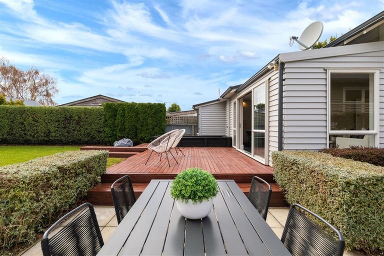 Photo of property in 95 Edward Avenue, Edgeware, Christchurch, 8013