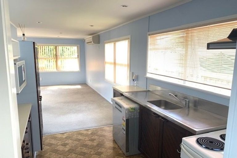 Photo of property in 25 Tamahere Drive, Glenfield, Auckland, 0629