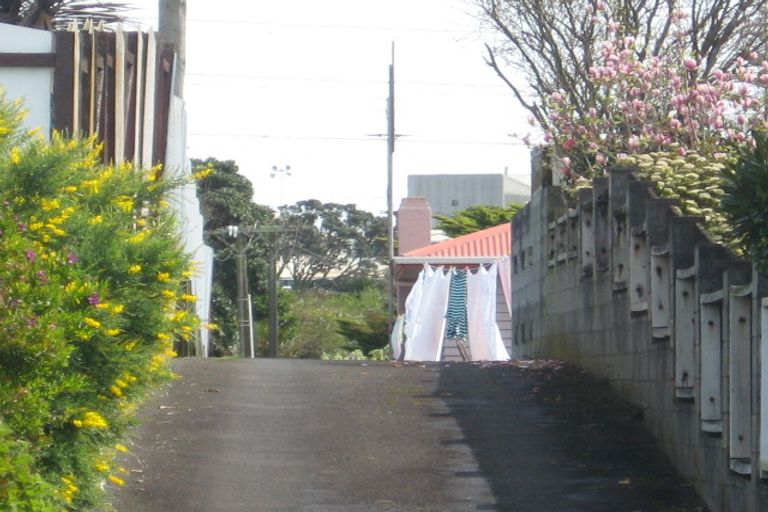 Photo of property in 96a Ngamotu Road, Spotswood, New Plymouth, 4310