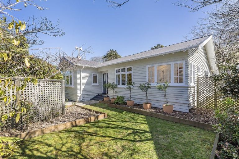 Photo of property in 38 Cashmere Avenue, Khandallah, Wellington, 6035