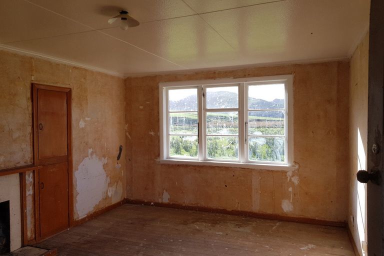 Photo of property in 32 Alfredton Road, Eketahuna, 4900
