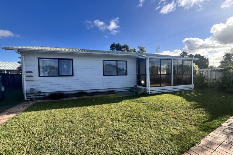 Photo of property in 3/388a West Coast Road, Glen Eden, Auckland, 0602