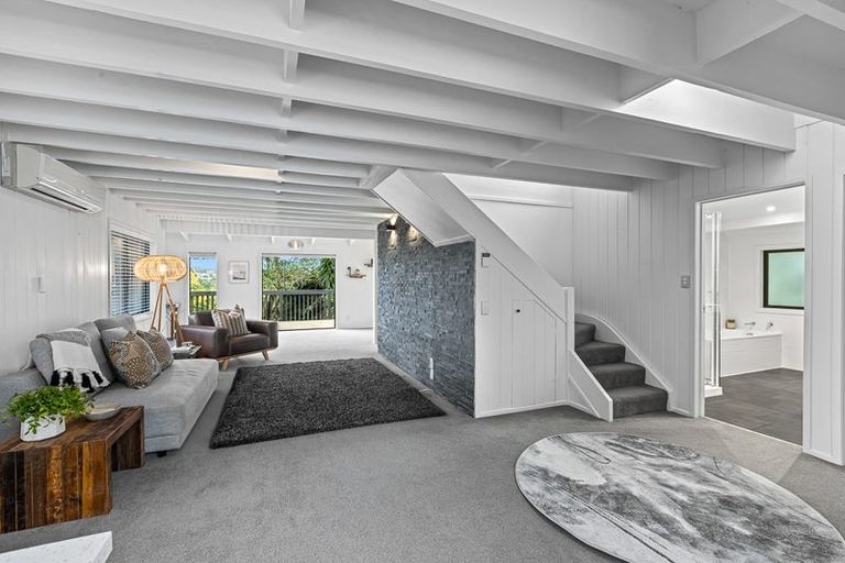 Photo of property in 41 Taioma Crescent, Te Atatu Peninsula, Auckland, 0610