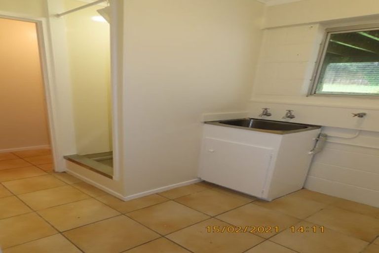 Photo of property in 8 Bodi Place, Te Atatu South, Auckland, 0610