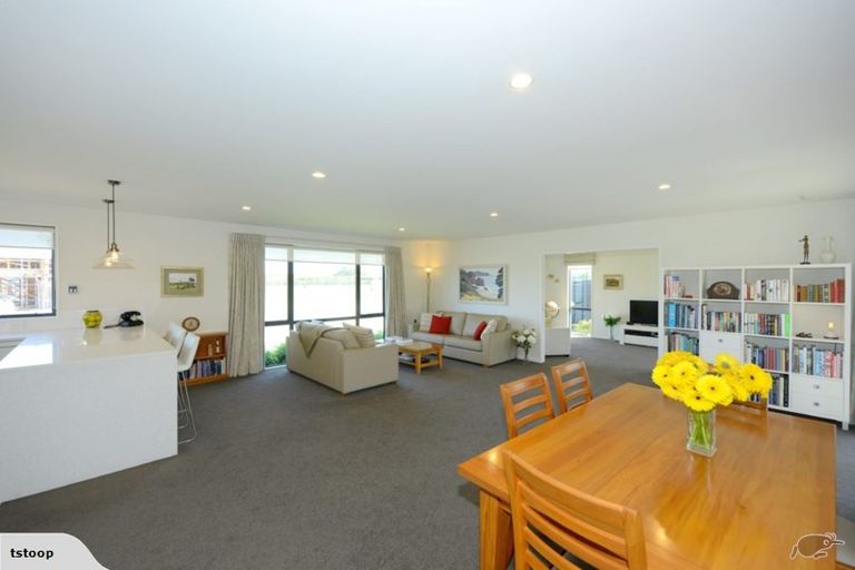Photo of property in 84 Rannoch Drive, Broomfield, Christchurch, 8042