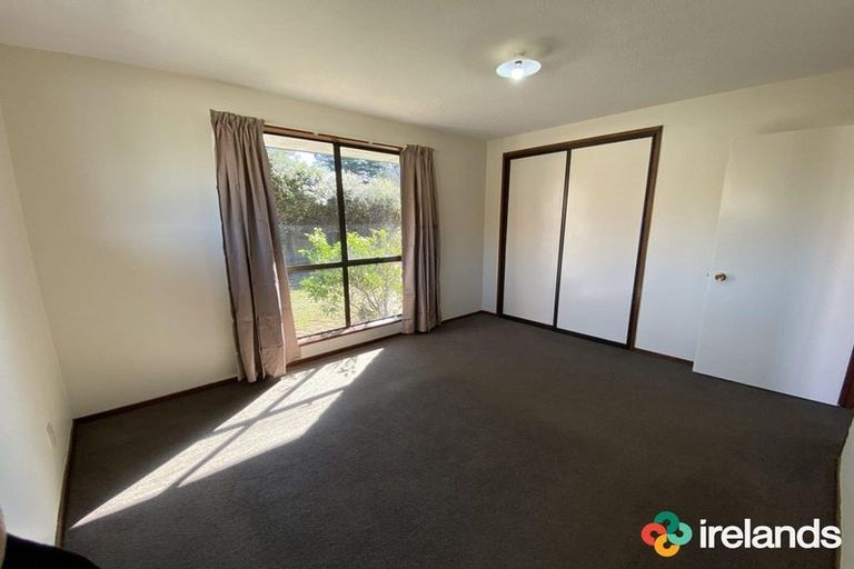 Photo of property in 14 Mchaffies Place, Wainoni, Christchurch, 8061