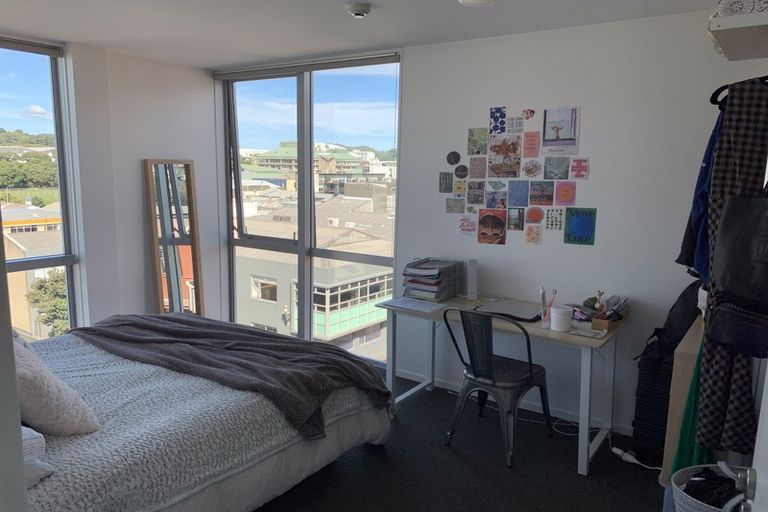 Photo of property in 2u2 Torrens Terrace, Mount Cook, Wellington, 6011